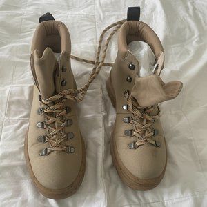 Thesus Outdoors Weekend Boot